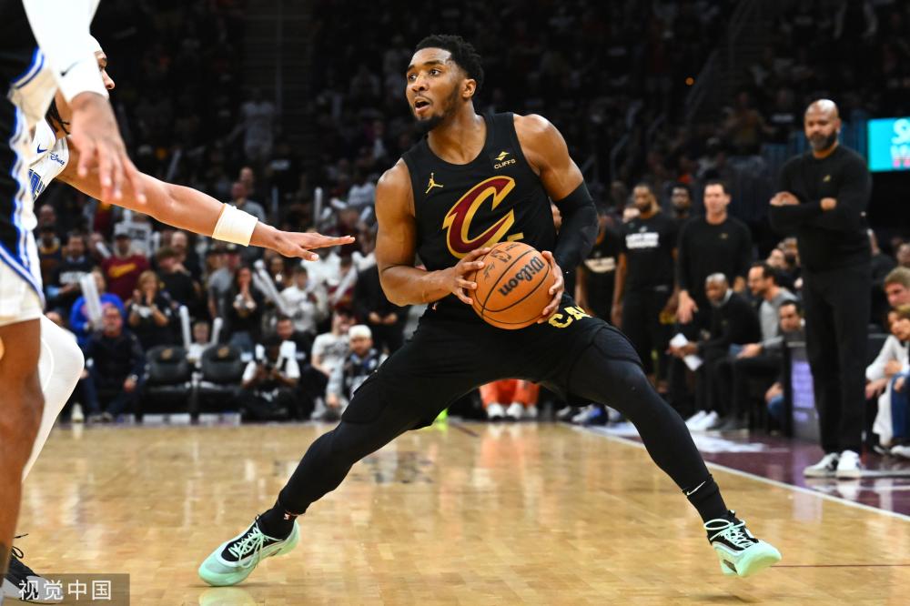 苏宁前行的 苏宁前行的