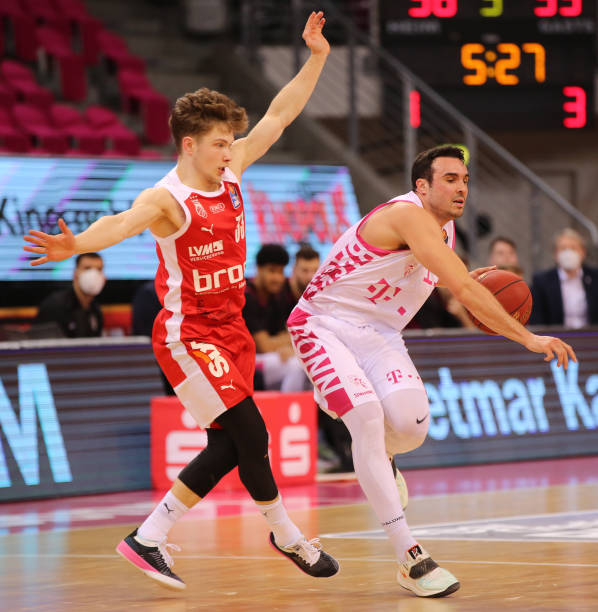 以及两队在 以及两队在